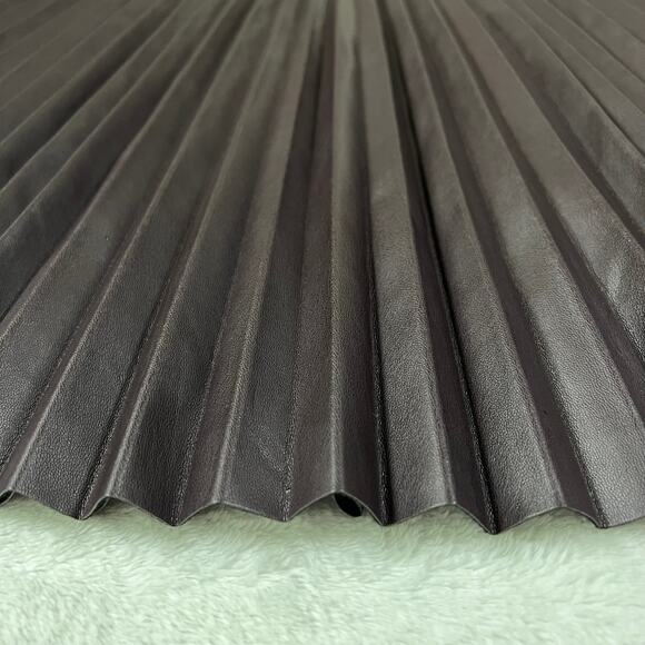 DKNY Women's Bordeaux brown faux leather pleated skirt NWT - Picture 5 of 13